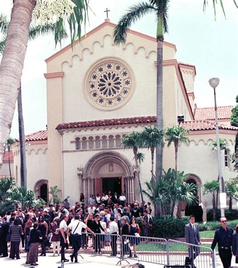 gianni versace gravesite